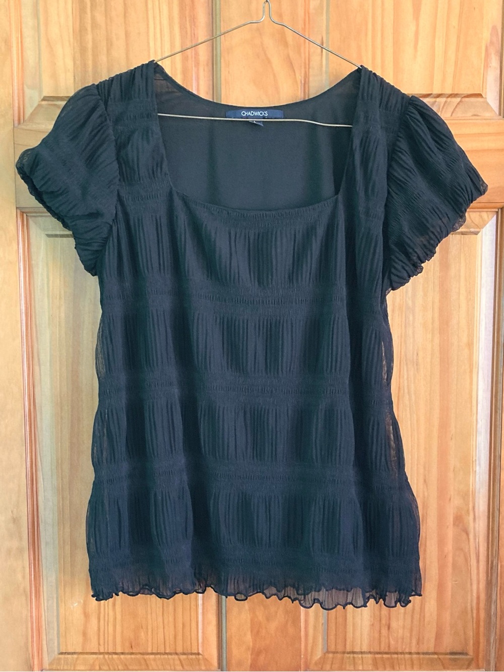 Women’s size large Chadwicks black short sleeved lightweight feminine blouse